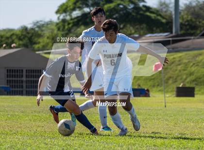 Thumbnail 2 in Waiakea vs. Punahou (HHSAA Division 1 Quarterfinal) photogallery.