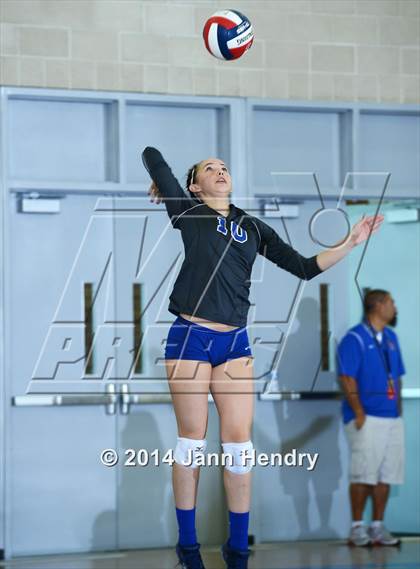Thumbnail 1 in Alta Loma vs. Sonora (CIF State D4 Final) photogallery.