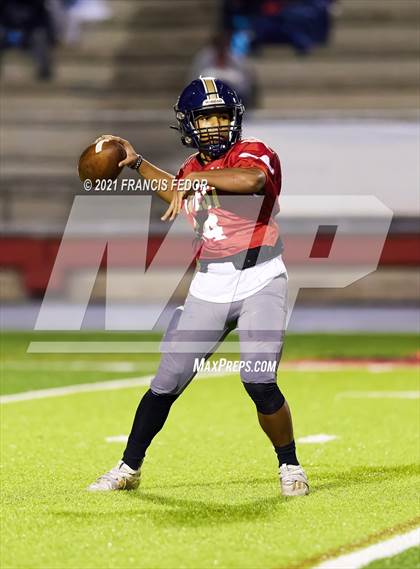Thumbnail 3 in Tampa Bay Buccaneers/Hillsborough County All-Star Football Game (East vs. West) photogallery.