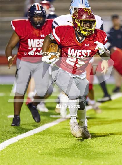 Thumbnail 3 in Tampa Bay Buccaneers/Hillsborough County All-Star Football Game (East vs. West) photogallery.