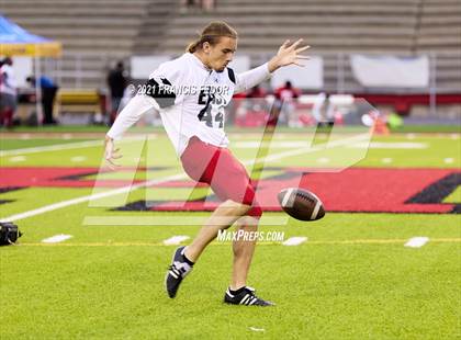 Thumbnail 2 in Tampa Bay Buccaneers/Hillsborough County All-Star Football Game (East vs. West) photogallery.
