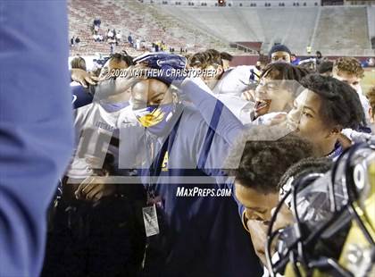 Thumbnail 1 in St. Thomas Aquinas vs. Edgewater (FHSAA 7A State Final) photogallery.