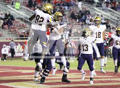 Thumbnail 2 in St. Thomas Aquinas vs. Edgewater (FHSAA 7A State Final) photogallery.