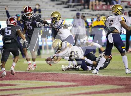 Thumbnail 1 in St. Thomas Aquinas vs. Edgewater (FHSAA 7A State Final) photogallery.