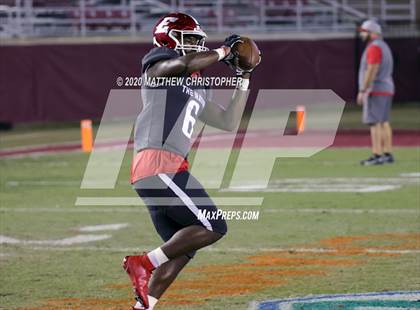Thumbnail 1 in St. Thomas Aquinas vs. Edgewater (FHSAA 7A State Final) photogallery.