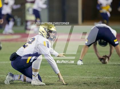 Thumbnail 3 in St. Thomas Aquinas vs. Edgewater (FHSAA 7A State Final) photogallery.