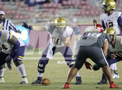 Thumbnail 2 in St. Thomas Aquinas vs. Edgewater (FHSAA 7A State Final) photogallery.