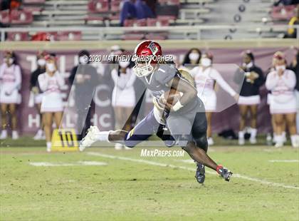Thumbnail 1 in St. Thomas Aquinas vs. Edgewater (FHSAA 7A State Final) photogallery.
