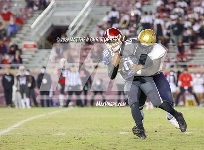 Thumbnail 2 in St. Thomas Aquinas vs. Edgewater (FHSAA 7A State Final) photogallery.