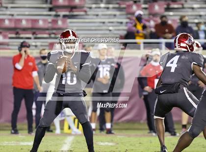 Thumbnail 1 in St. Thomas Aquinas vs. Edgewater (FHSAA 7A State Final) photogallery.