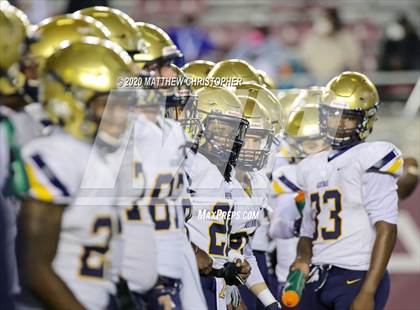 Thumbnail 1 in St. Thomas Aquinas vs. Edgewater (FHSAA 7A State Final) photogallery.