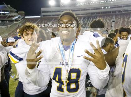 Thumbnail 2 in St. Thomas Aquinas vs. Edgewater (FHSAA 7A State Final) photogallery.