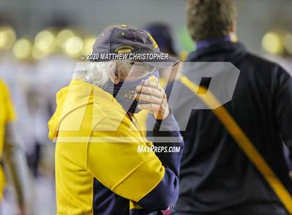Thumbnail 1 in St. Thomas Aquinas vs. Edgewater (FHSAA 7A State Final) photogallery.