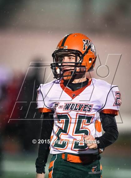 Thumbnail 2 in LaConner vs. Morton/White Pass (WIAA 2B 1st Round) photogallery.