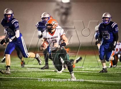 Thumbnail 2 in LaConner vs. Morton/White Pass (WIAA 2B 1st Round) photogallery.