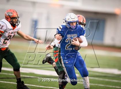 Thumbnail 2 in LaConner vs. Morton/White Pass (WIAA 2B 1st Round) photogallery.