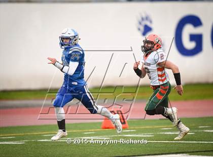 Thumbnail 2 in LaConner vs. Morton/White Pass (WIAA 2B 1st Round) photogallery.