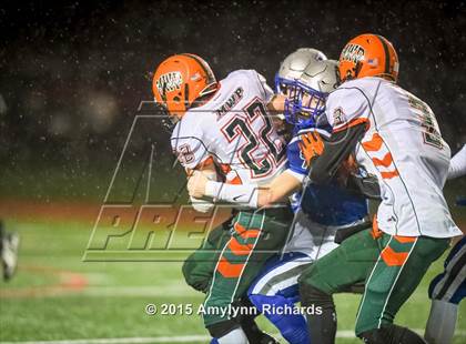 Thumbnail 2 in LaConner vs. Morton/White Pass (WIAA 2B 1st Round) photogallery.