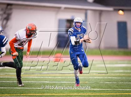 Thumbnail 3 in LaConner vs. Morton/White Pass (WIAA 2B 1st Round) photogallery.
