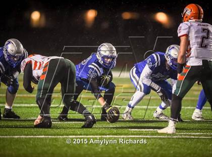 Thumbnail 3 in LaConner vs. Morton/White Pass (WIAA 2B 1st Round) photogallery.