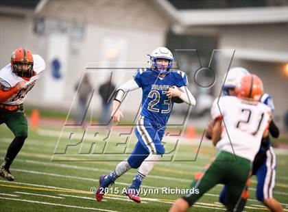 Thumbnail 2 in LaConner vs. Morton/White Pass (WIAA 2B 1st Round) photogallery.