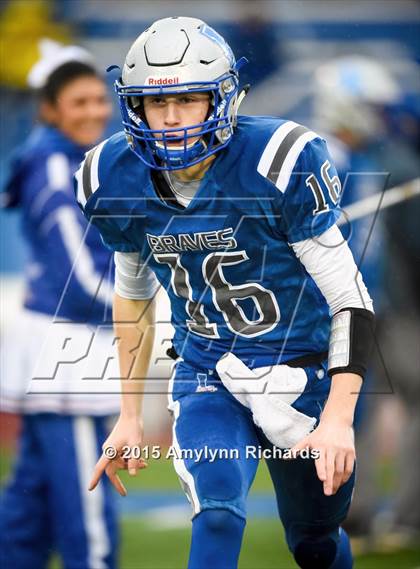 Thumbnail 2 in LaConner vs. Morton/White Pass (WIAA 2B 1st Round) photogallery.