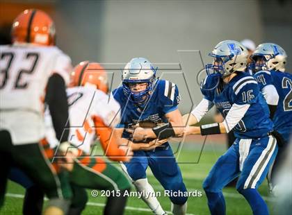 Thumbnail 2 in LaConner vs. Morton/White Pass (WIAA 2B 1st Round) photogallery.