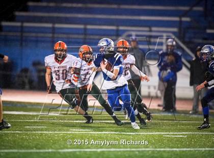 Thumbnail 3 in LaConner vs. Morton/White Pass (WIAA 2B 1st Round) photogallery.