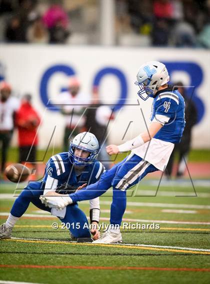 Thumbnail 2 in LaConner vs. Morton/White Pass (WIAA 2B 1st Round) photogallery.