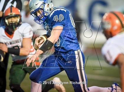 Thumbnail 1 in LaConner vs. Morton/White Pass (WIAA 2B 1st Round) photogallery.