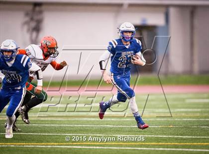 Thumbnail 2 in LaConner vs. Morton/White Pass (WIAA 2B 1st Round) photogallery.