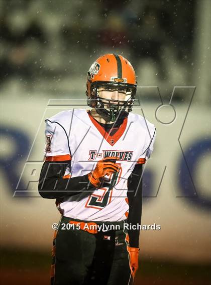 Thumbnail 3 in LaConner vs. Morton/White Pass (WIAA 2B 1st Round) photogallery.