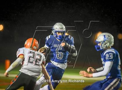 Thumbnail 2 in LaConner vs. Morton/White Pass (WIAA 2B 1st Round) photogallery.