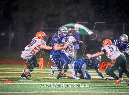 Thumbnail 1 in LaConner vs. Morton/White Pass (WIAA 2B 1st Round) photogallery.