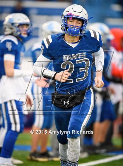 Thumbnail 2 in LaConner vs. Morton/White Pass (WIAA 2B 1st Round) photogallery.