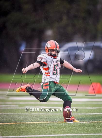 Thumbnail 2 in LaConner vs. Morton/White Pass (WIAA 2B 1st Round) photogallery.