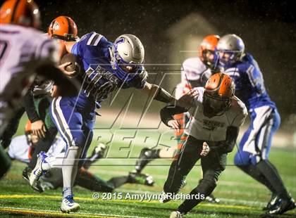 Thumbnail 1 in LaConner vs. Morton/White Pass (WIAA 2B 1st Round) photogallery.