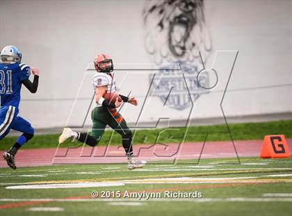 Thumbnail 1 in LaConner vs. Morton/White Pass (WIAA 2B 1st Round) photogallery.