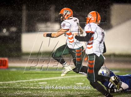 Thumbnail 3 in LaConner vs. Morton/White Pass (WIAA 2B 1st Round) photogallery.