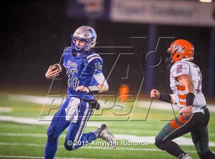 Thumbnail 1 in LaConner vs. Morton/White Pass (WIAA 2B 1st Round) photogallery.