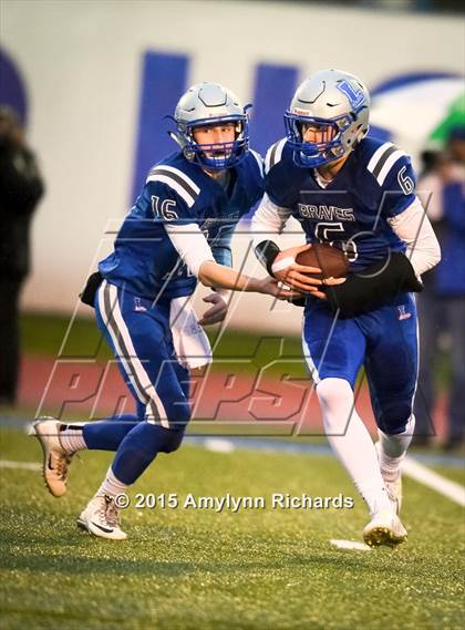 Thumbnail 3 in LaConner vs. Morton/White Pass (WIAA 2B 1st Round) photogallery.