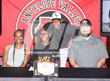Thumbnail 3 in Antelope Valley (Team & Individuals/ Kayla Taylor Signing) <B>Not T & I</B> photogallery.