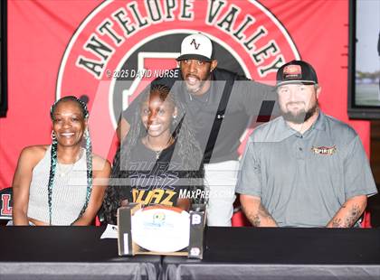 Thumbnail 2 in Antelope Valley (Team & Individuals/ Kayla Taylor Signing) <B>Not T & I</B> photogallery.