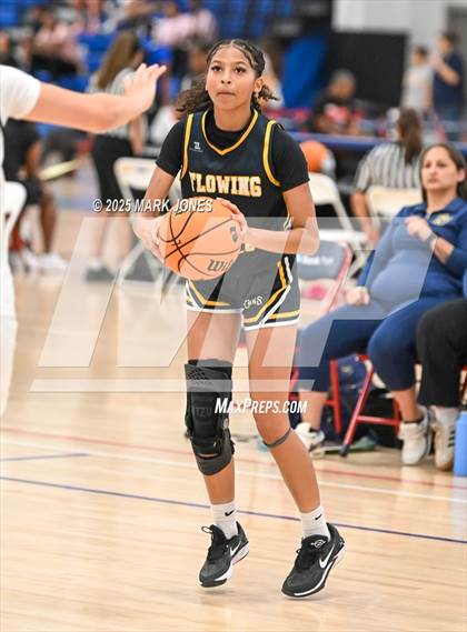 Thumbnail 2 in Cibola vs. Flowing Wells (Section 7) photogallery.