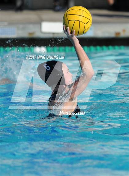 Thumbnail 1 in Newport Harbor vs. Carlsbad (Newport Holiday Cup) photogallery.