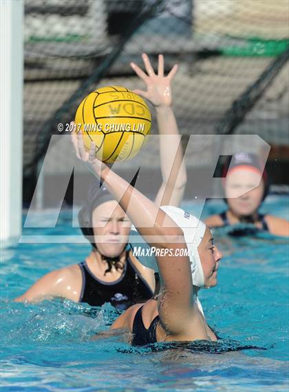 Thumbnail 1 in Newport Harbor vs. Carlsbad (Newport Holiday Cup) photogallery.