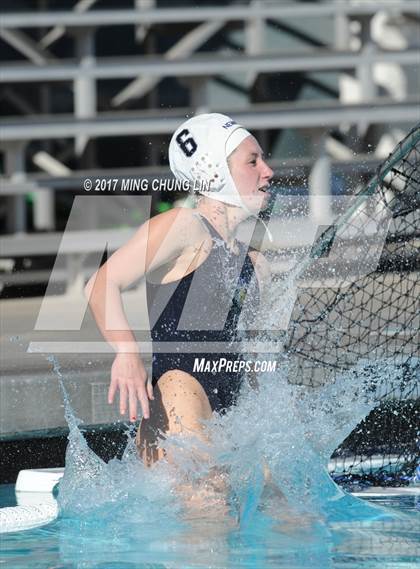 Thumbnail 3 in Newport Harbor vs. Carlsbad (Newport Holiday Cup) photogallery.