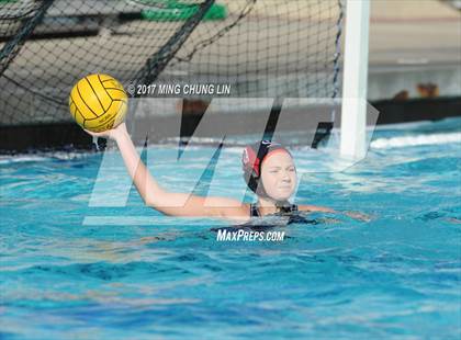 Thumbnail 3 in Newport Harbor vs. Carlsbad (Newport Holiday Cup) photogallery.