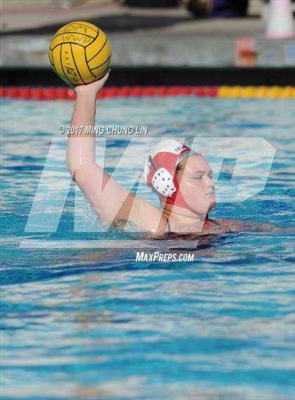 Thumbnail 2 in Newport Harbor vs. Carlsbad (Newport Holiday Cup) photogallery.