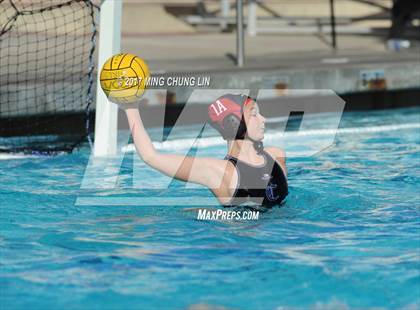 Thumbnail 3 in Newport Harbor vs. Carlsbad (Newport Holiday Cup) photogallery.